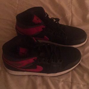Nike Jordan’s men size 9 worn once brand new
